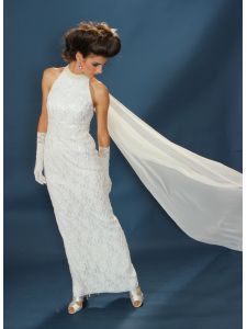 Modern egyenes szabású tört fehér csipke menyasszonyi ruha 