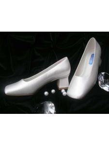 Vágottorrú, alacsonsarkú sarkú esküvői cipő, Shade SH/324