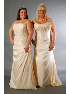 Taft 2 részes modern molett nagyméretü esküvői ruhák, hozzá kiskabát, Mon Cheri
